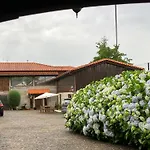 Отель Bergui - Em Desde 2017 Гимарайнш
