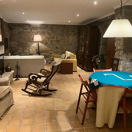 Bergui - Em Desde 2017 Отель Гимарайнш