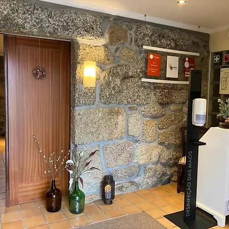 Bergui - Em Desde 2017 Отель *