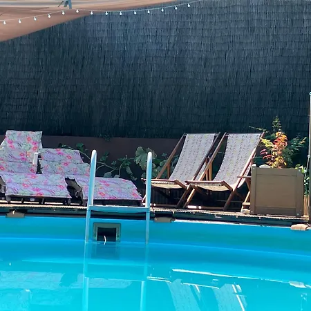 Bergui - Em Desde 2017 Отель *