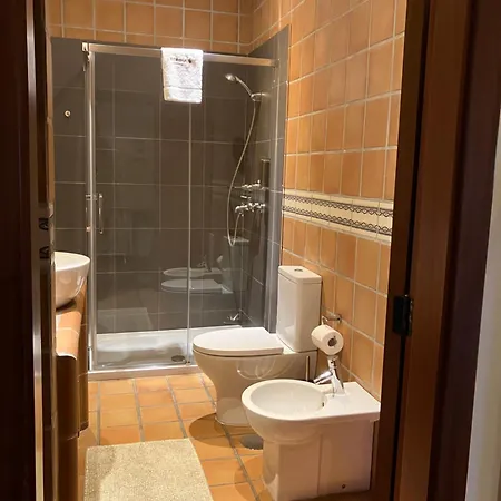 Bergui - Em Desde 2017 Гимарайнш