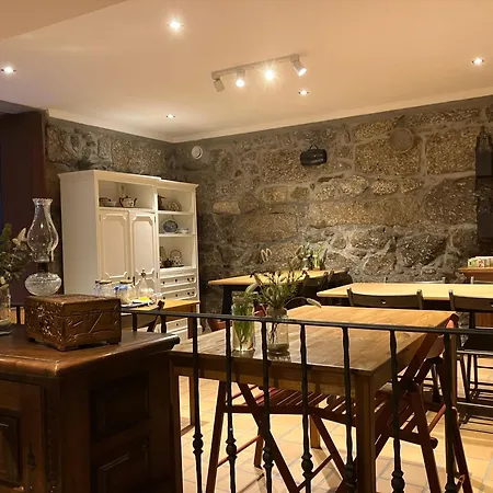 Отель Bergui - Em Desde 2017 Гимарайнш