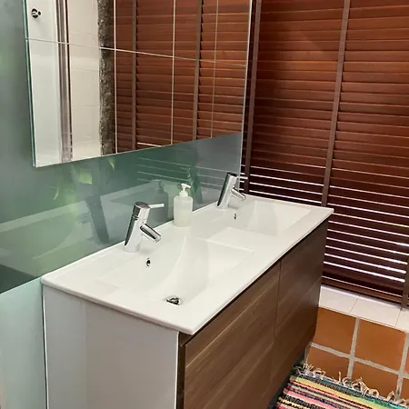 Отель Bergui - Em Desde 2017