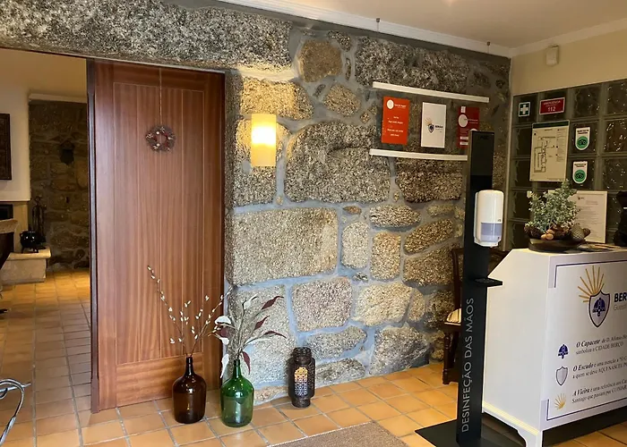 Bergui - Em Desde 2017 Hotel *