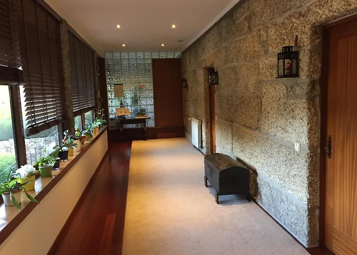 Bergui - Em Desde 2017 ギマランイス